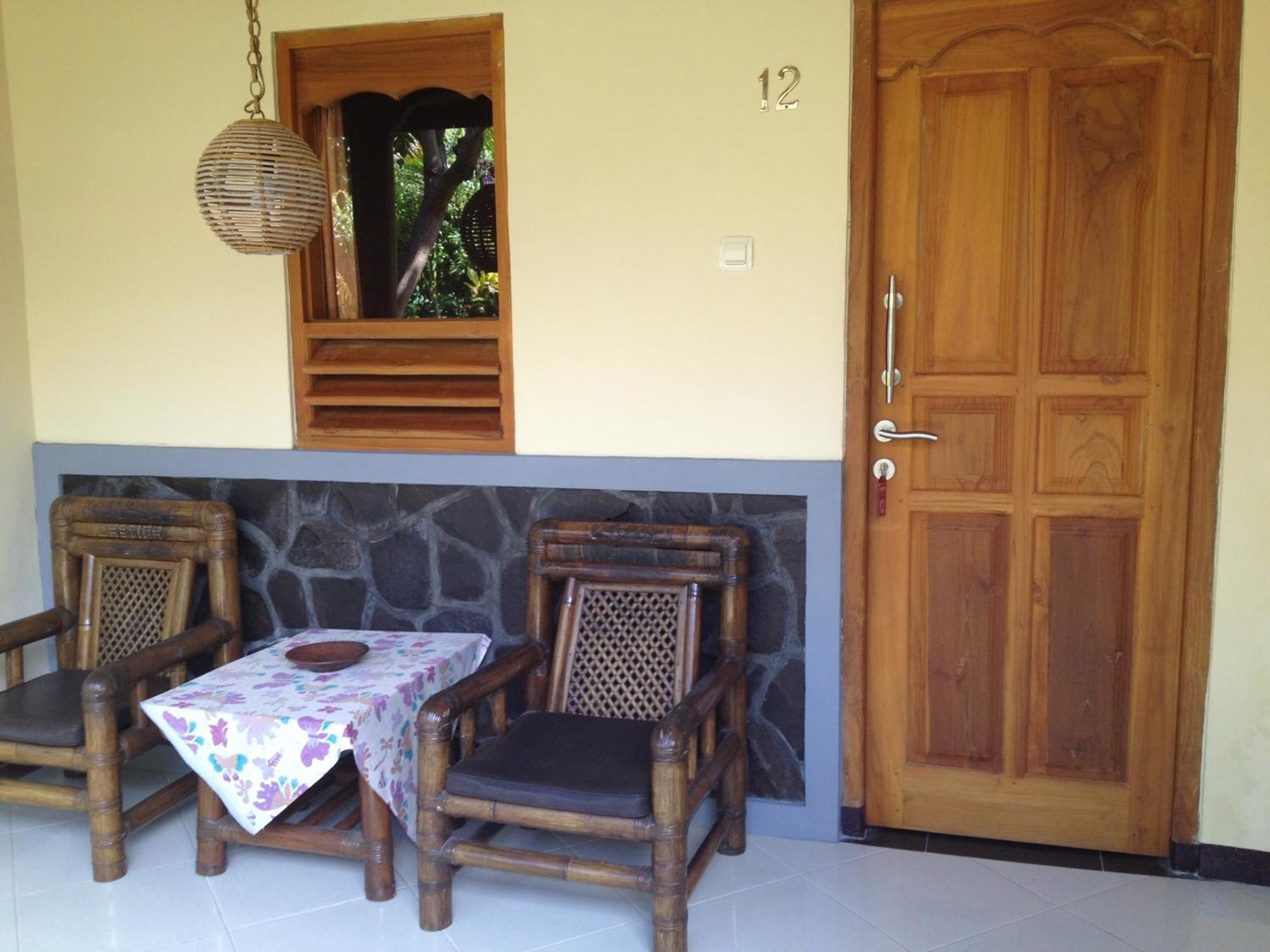 Astina Hotel Lovina Habitación foto